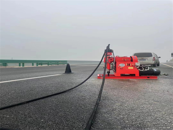 盖州马路路基路面开裂下沉注浆加固灌浆